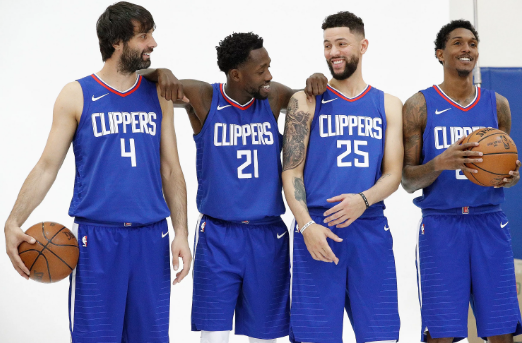 且你手牌改 且你手牌改