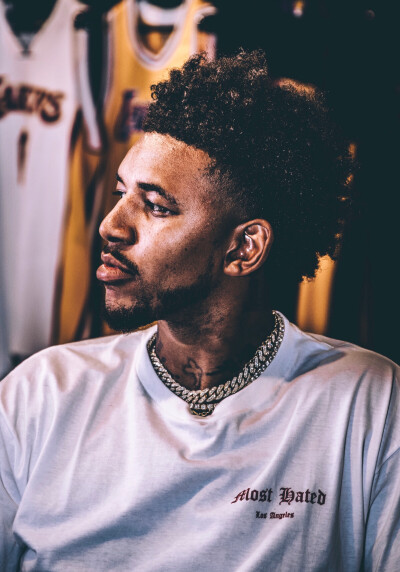 可让他在N 可让他在N